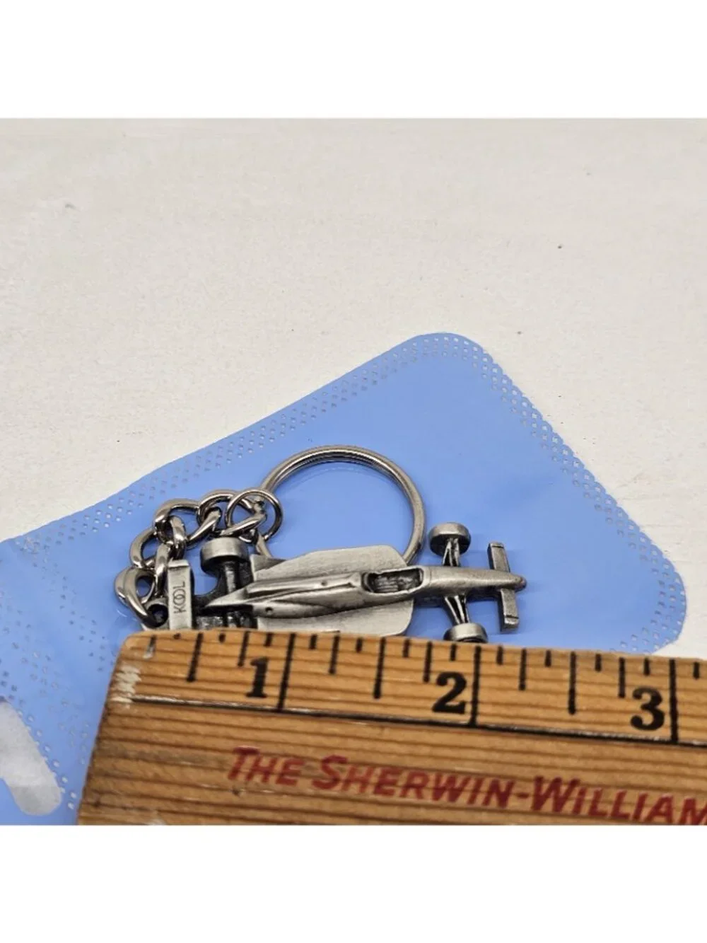 Vintage TEAM KOOL cigarettes GREEN Indy Race Car Pewter Key Chain 2.25